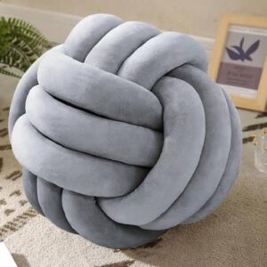 KNOTTED PILLOW