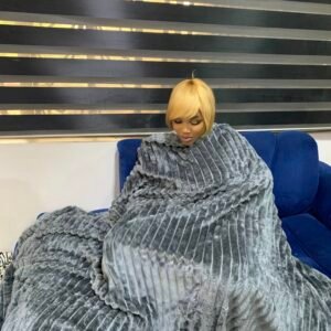 FLUFFY THROW BLANKET STAY COZY IN TYLE